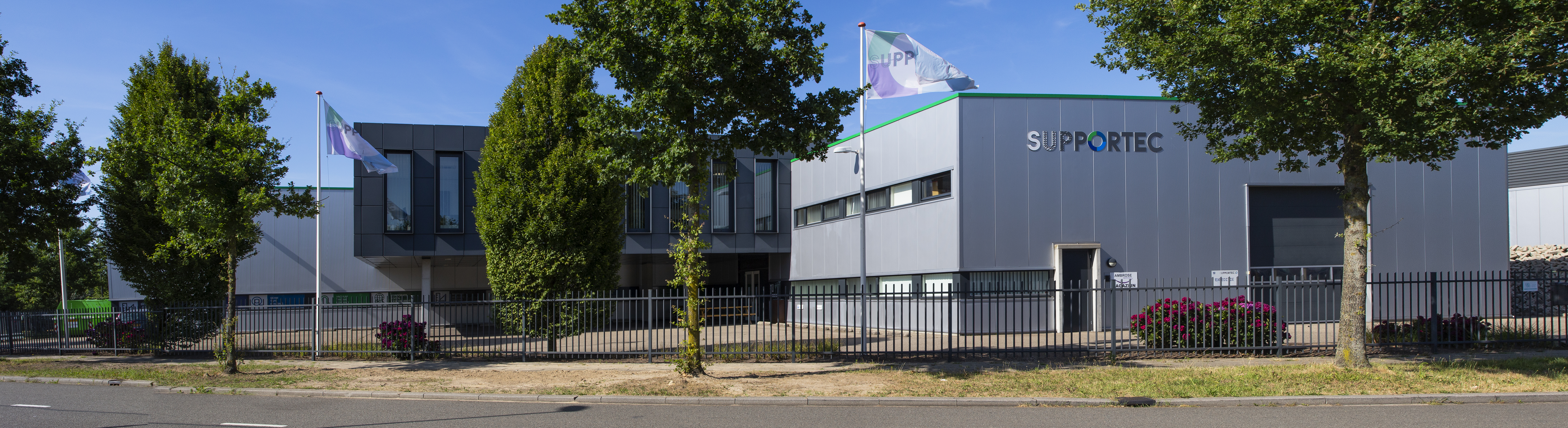 SUPPORTEC_gebouw_pano